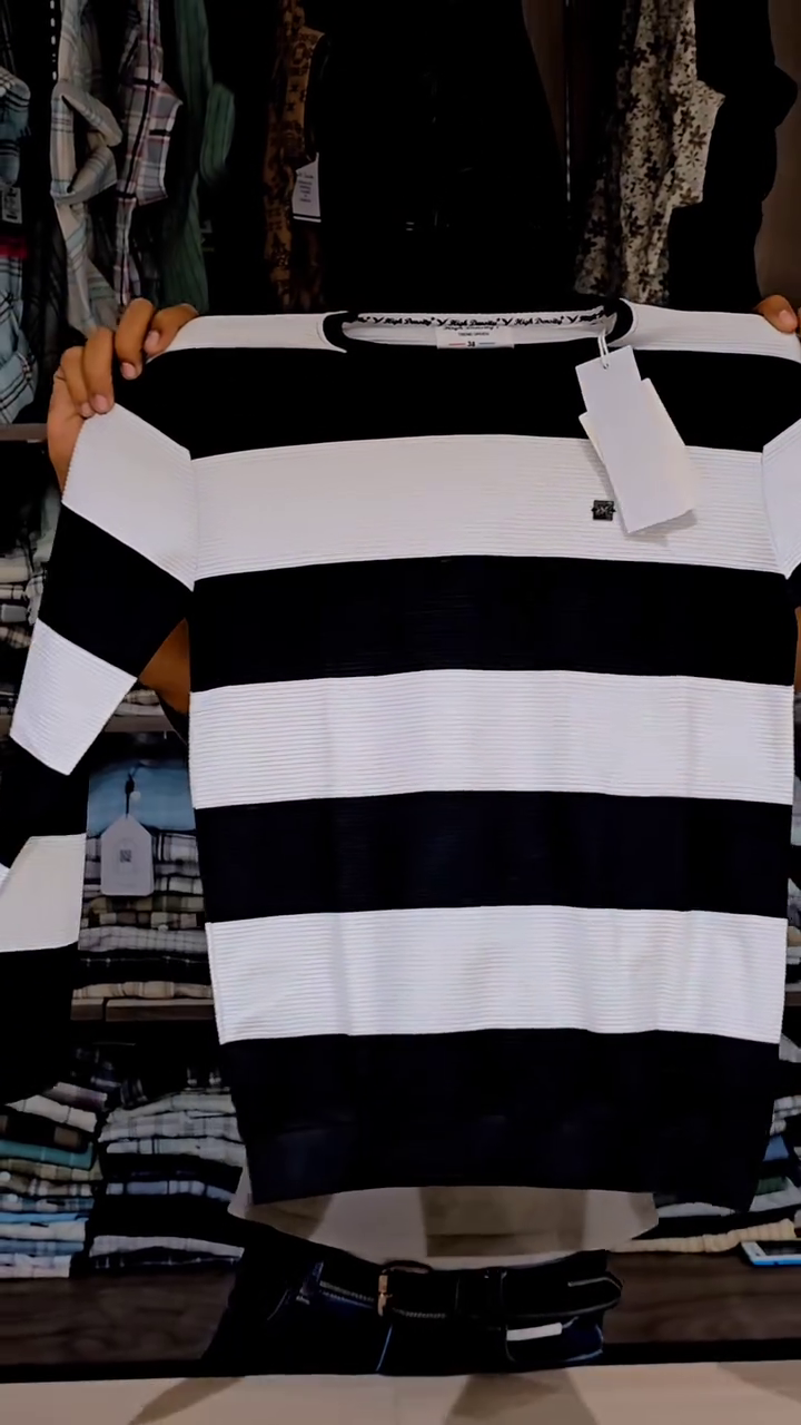 Men Slim Fit Sweatshirt
