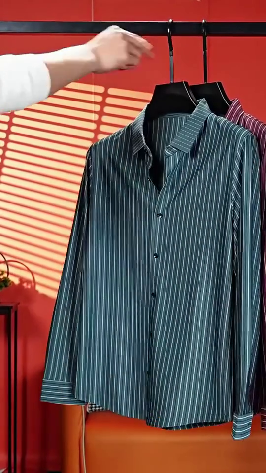 Men's Pure Cotton Checks Pattern Slim Fit Semi Cutaway Collar Full Sleeve Formal Shirt