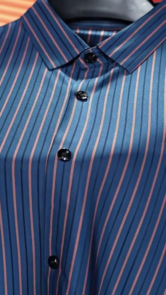 Men's Pure Cotton Checks Pattern Slim Fit Semi Cutaway Collar Full Sleeve Formal Shirt