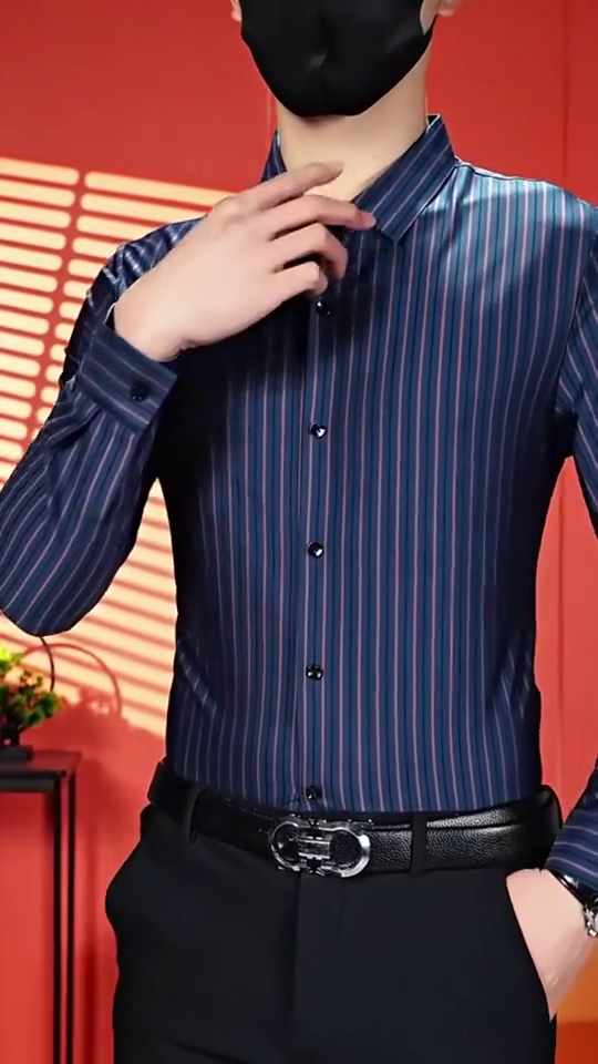 Men's Pure Cotton Checks Pattern Slim Fit Semi Cutaway Collar Full Sleeve Formal Shirt