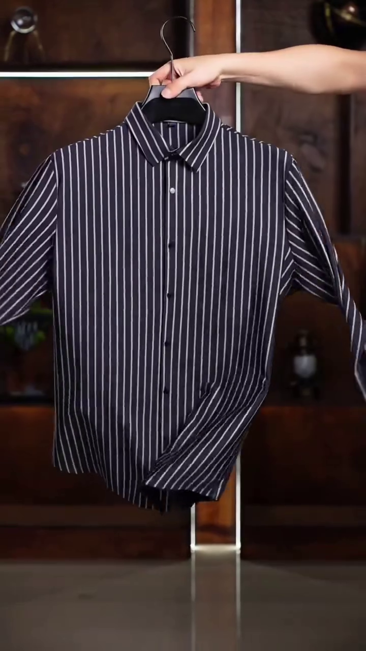 Men Slim Fit Striped Casual Shirt