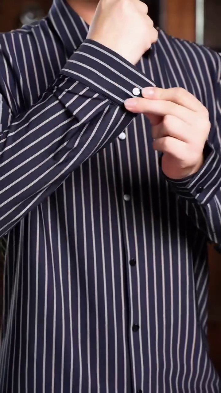 Men Slim Fit Striped Casual Shirt