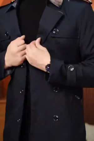 Men Lapel Collar Solid Coat