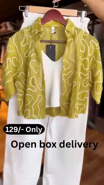 Women Regular Fit Printed Cut Away Collar Casual Shirt - Image 3