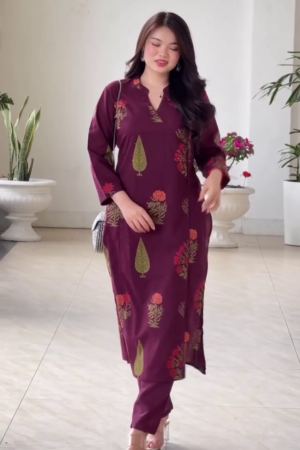 Women Floral Printed Regular Kurta with Trousers