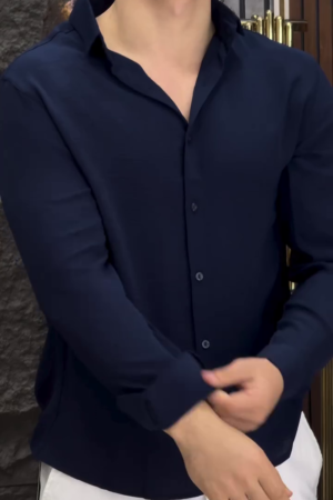 Relaxed Fit Solid Spread Collar Cotton Casual Shirt