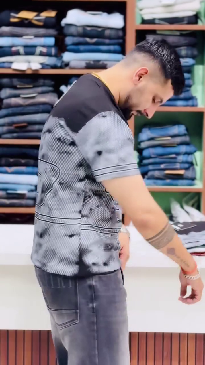 Men Abstract Printed Neck Cotton Oversized Tshirt - Image 2