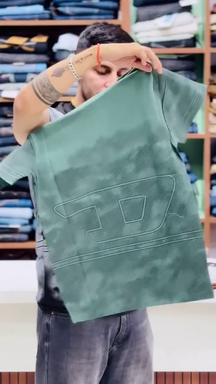 Men Abstract Printed Neck Cotton Oversized Tshirt - Image 11