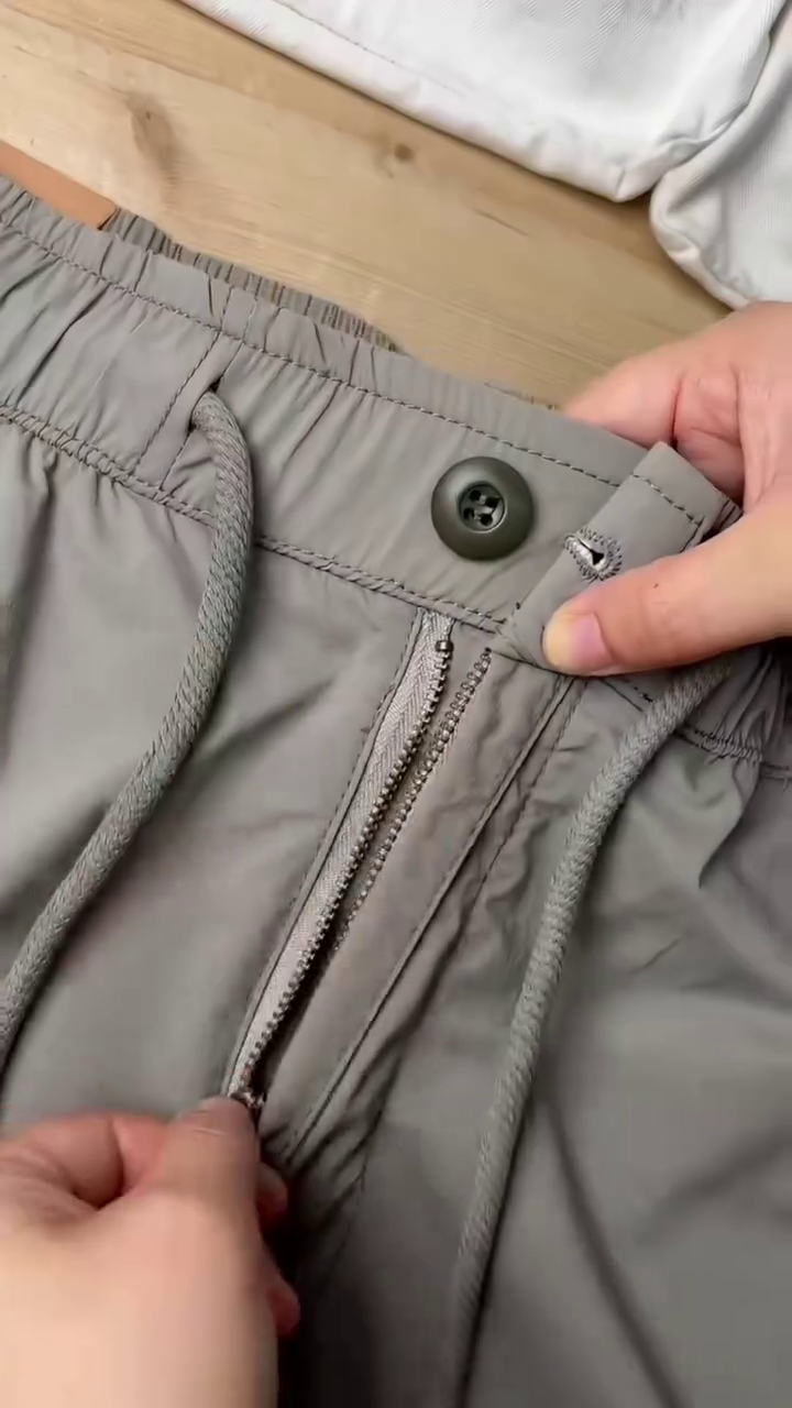 Men Relax Tapered Cargos Trousers - Image 6